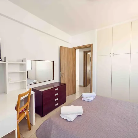 Rena - 3br Retreat Near Kalamies 빌라 파라림니