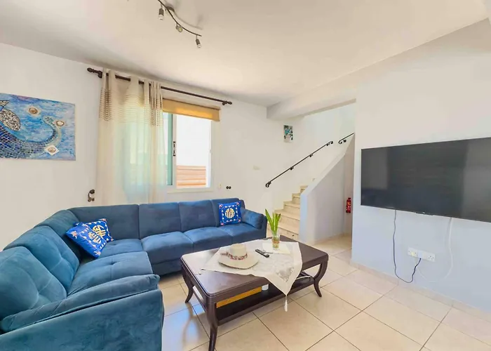 Rena - 3br Retreat Near Kalamies Willa Paralimni