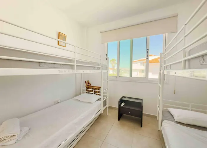 Willa Rena - 3br Retreat Near Kalamies Paralimni