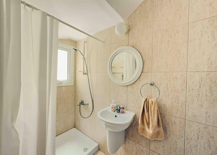 Rena - 3br Retreat Near Kalamies Willa