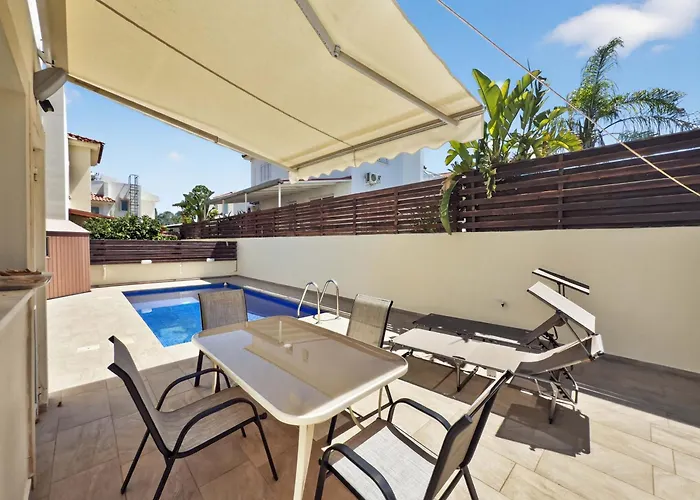 Willa Rena - 3br Retreat Near Kalamies