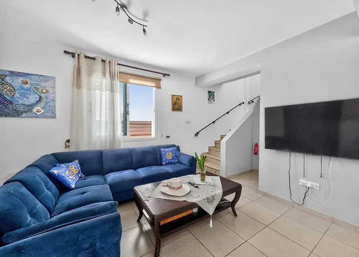 Willa Rena - 3br Retreat Near Kalamies *