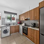 Rena - 3br Retreat Near Kalamies Villa *