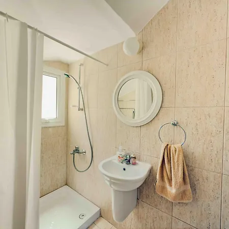 Rena - 3br Retreat Near Kalamies * Paralímni