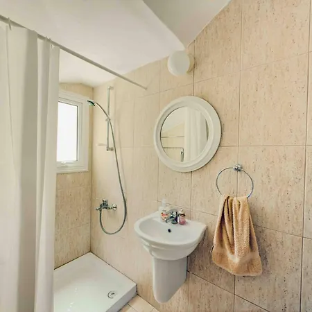 Rena - 3br Retreat Near Kalamies Villa