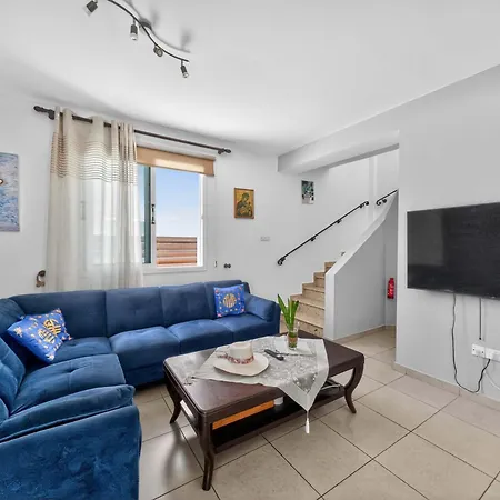 Villa Rena - 3br Retreat Near Kalamies *
