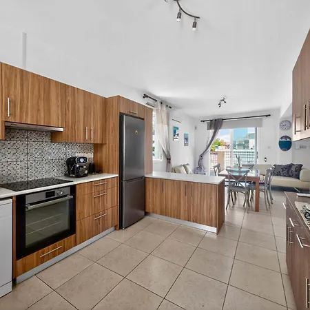 Villa Rena - 3br Retreat Near Kalamies Paralimni